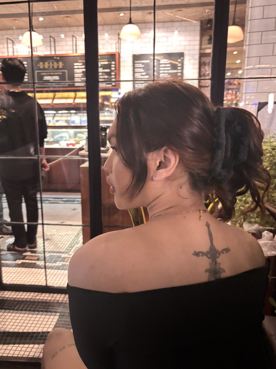 babbyres's tweet photo. private date yuk? https://t.co/lNBVxnQnCY