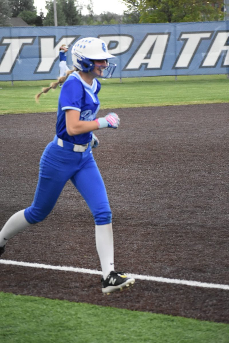 lynagy14's tweet photo. Can’t believe what a season we had this year! For my sophomore season, I ended with a .361 BA, .425 OBP with 26 hits and 4 homeruns. So blessed to be able to come back from a few games out due to a concussion and stick with my game! Thank you seniors and coaches! @BerlinBearsSB https://t.co/ytnucmVa5w