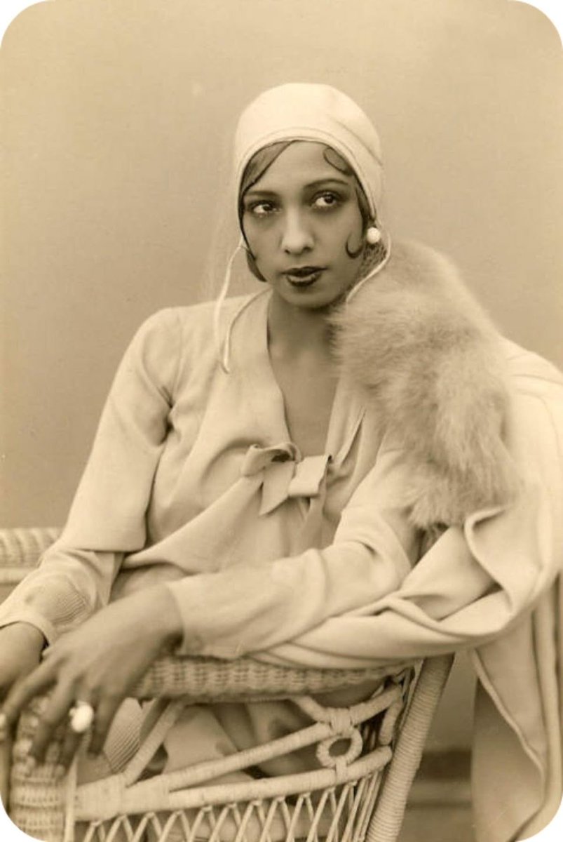 DebosFrancoise's tweet photo. Happy heavenly birthday Josephine Baker ✨ https://t.co/OXmtMjDJzz