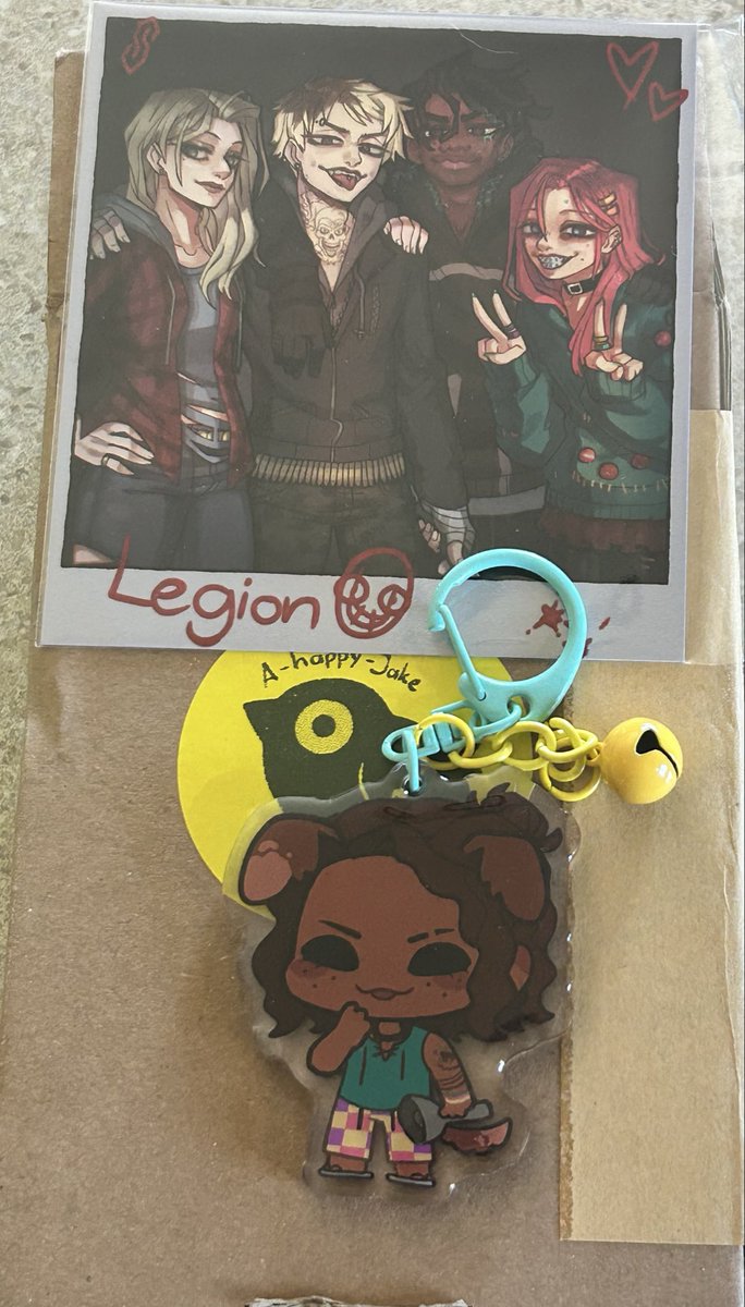 Risky_4_Bisky's tweet photo. Frank taking Renato for a walk 🤭
Thank you @a_happy_jake for such cute merch! I got mine safe and sound !! #renatolyra #franknato https://t.co/D86vQPWuTc