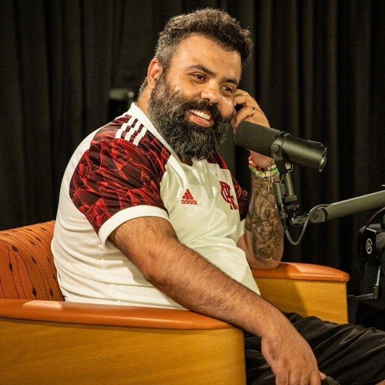 republiqueBRA's tweet photo. 🎙️ 🇧🇷 Pré-candidato à Presidência, Renan Santos é o convidado do Flow News com Igor 3K nesta quarta-feira (3/6), às 18h. https://t.co/JRFlVYzG8l