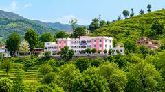 statevision10's tweet photo. Strengthening Education at the Frontiers. DC Rajouri, @Abhi1shrma visited Govt. HSS Dehri Ralyote near the #LoC & reviewed educational infrastructure. District Admin. committed to ensuring quality education & better opportunities for students in border villages.
@diprjk https://t.co/ZIqOh2cOVd