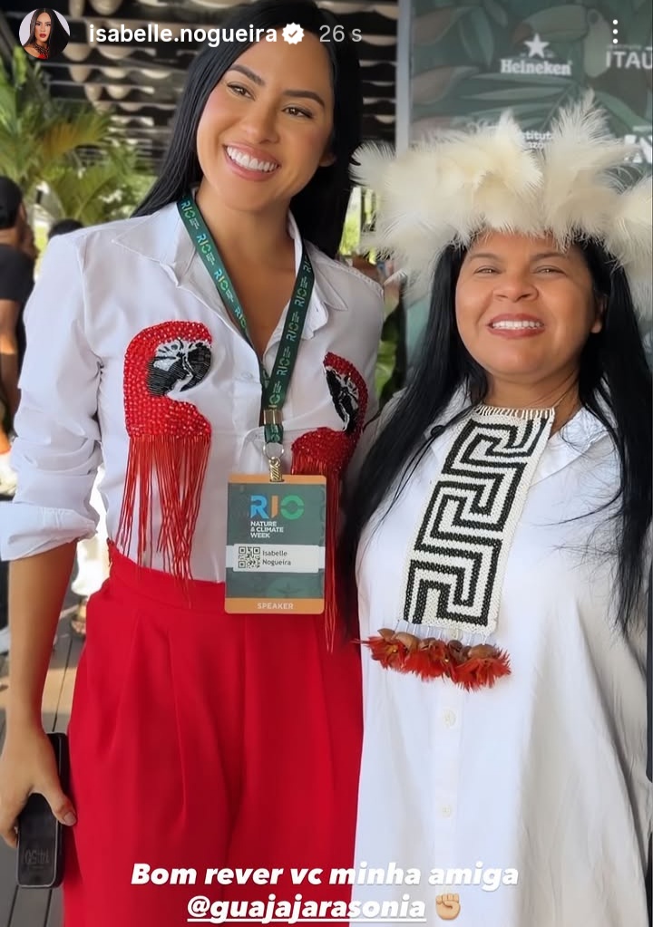 WeYatraaa's tweet photo. As ministras @Isanogoficial @GuajajaraSonia @GlblCtzn @rewild #RioNatureClimateWeek 🏹♥️♥️♥️🌍 https://t.co/ROEi2x3v8c