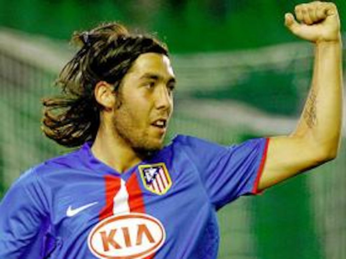eltorilOM's tweet photo. ⚽ Alberto Perea, futbolista de Primera División en el Atlético de Madrid, FC Barcelona, Rayo Vallecano, Granada, Cádiz o Albacete, entre otros, ha hecho hoy el paseíllo como mulillero.

🙏🏻 Muy nervioso porque su hermano Javier Perea va en la cuadrilla de Samuel Navalón https://t.co/Rz8Lwrjz67