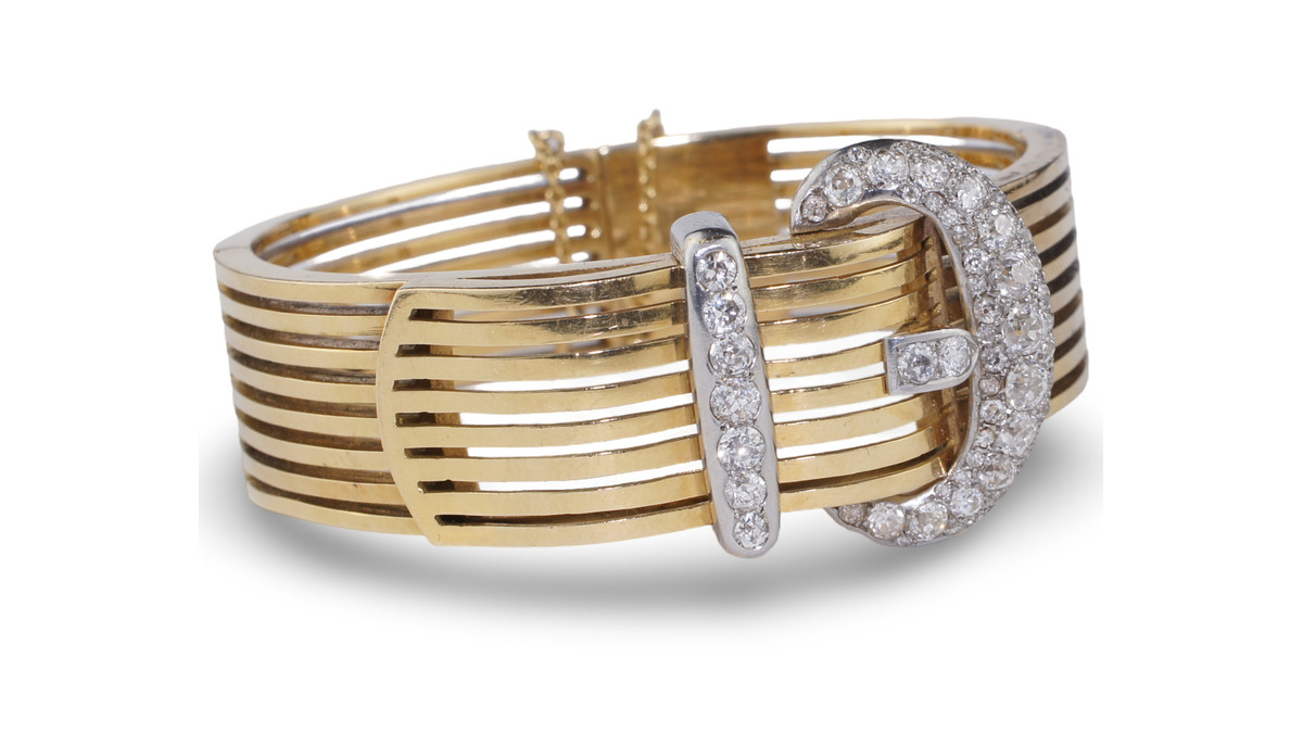 Numinsa's tweet photo. Pulsera tipo cinturón de principios del siglo XX, en oro de 18 kt con vistas de platino, decorada con un total aproximado de 3,50 quilates en brillantes.

https://t.co/tlYphGY0GK

#numinsa #HauteJoaillerie #DiamondBracelet https://t.co/kr66LM11Ah
