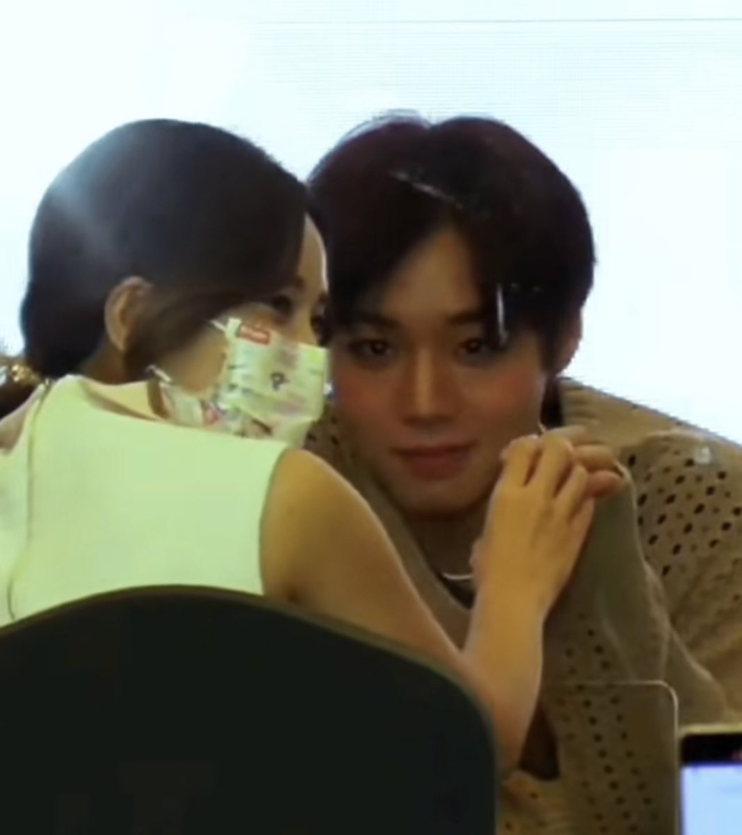 WHCWAY's tweet photo. he lit does this on purpose for fans too so we can be delusional but with hyunwook it’s too real I will die on this hwjh hill https://t.co/iVVKCfhA4r