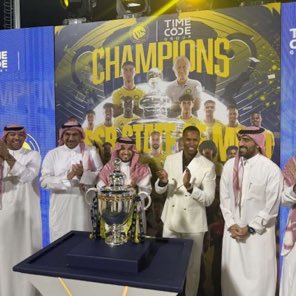 Hamad8473's tweet photo. #النصر بحضور الرئيس والتنفيذي واعضاء شركة النادي تحتفل ببطولة الدوري وتستمر الافراح🌷🤲💙 https://t.co/LaaaY57Sj0