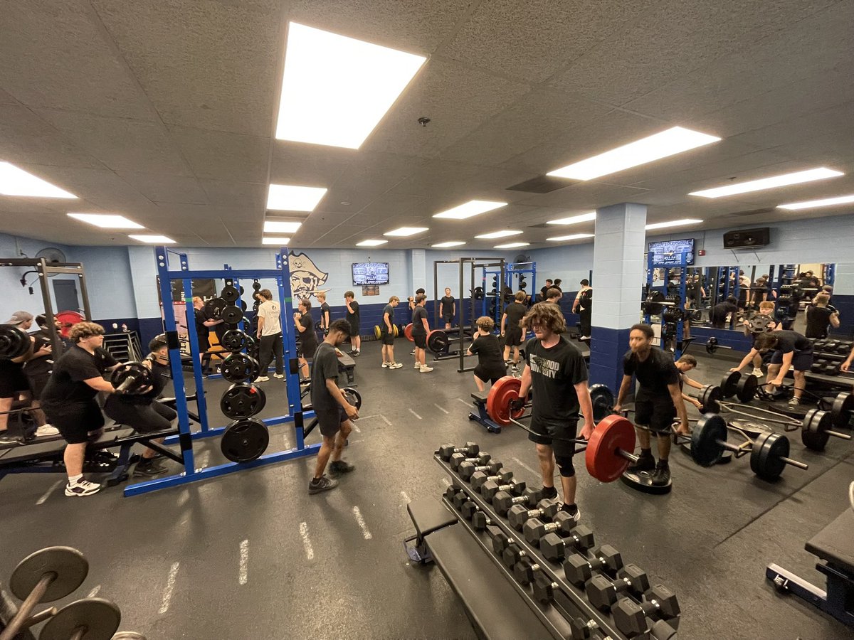 StChuckFootball's tweet photo. 2026 Pirates are 🔥 https://t.co/tFNmQAJHKT