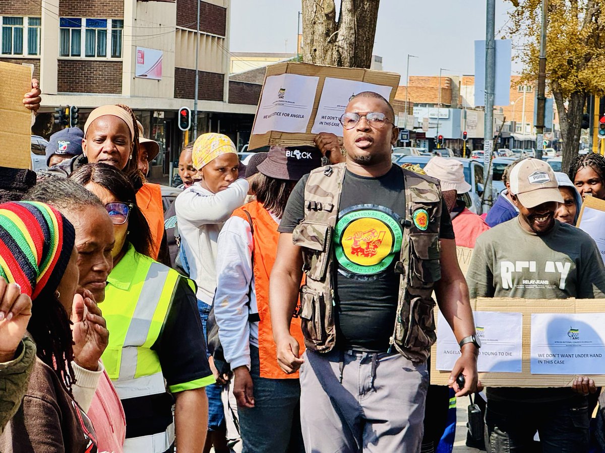 Ntuthuzelotsik's tweet photo. Ward 35 Ekurhuleni Municipality in Germiston this morning we attended a court case for bail application of those who are accused of raping and killing of Angela Arries. Angela was found in cold blood in the open field in Germiston. @GautengANC @MYANC @ANC_EKU_OFFICIA @eNCA https://t.co/0a6wqTyt0i
