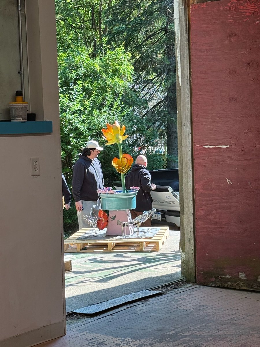 ScrapFestArt's tweet photo. (Part 4) Artist Drop-Off Day photos! 
Check out our Facebook page to see the entire photo album from Drop-Off day: https://t.co/HlCuQGJDAg

See you all at the festival
Fri, July 10th, 5-9pm
Sat, July 11th, 11-7pm

https://t.co/OIcIlpFhlw

#scrapfest16 #scrapfest #oldtownlansing https://t.co/QXWSZjSilU