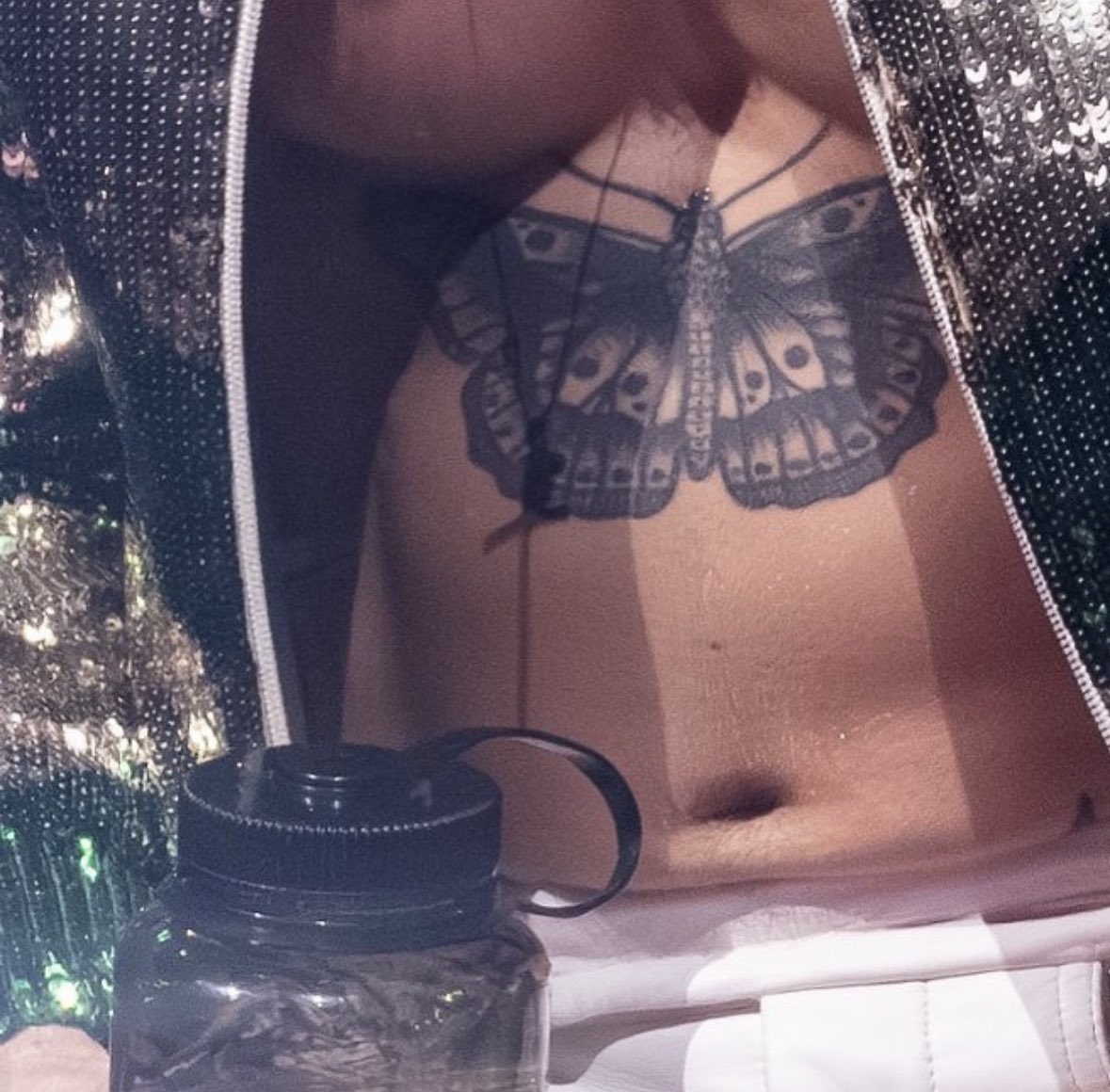 pntbynmbrry's tweet photo. Its boob week https://t.co/FrvMRf00Kh