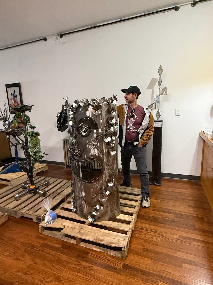 ScrapFestArt's tweet photo. (Part 4) Artist Drop-Off Day photos! 
Check out our Facebook page to see the entire photo album from Drop-Off day: https://t.co/HlCuQGJDAg

See you all at the festival
Fri, July 10th, 5-9pm
Sat, July 11th, 11-7pm

https://t.co/OIcIlpFhlw

#scrapfest16 #scrapfest #oldtownlansing https://t.co/QXWSZjSilU