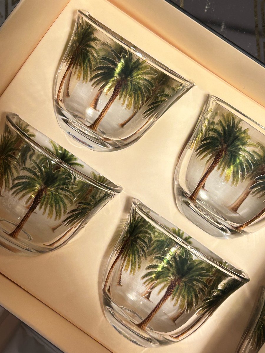 BU00_'s tweet photo. ❤️🌴❤️🌴 https://t.co/rd8xxR820k