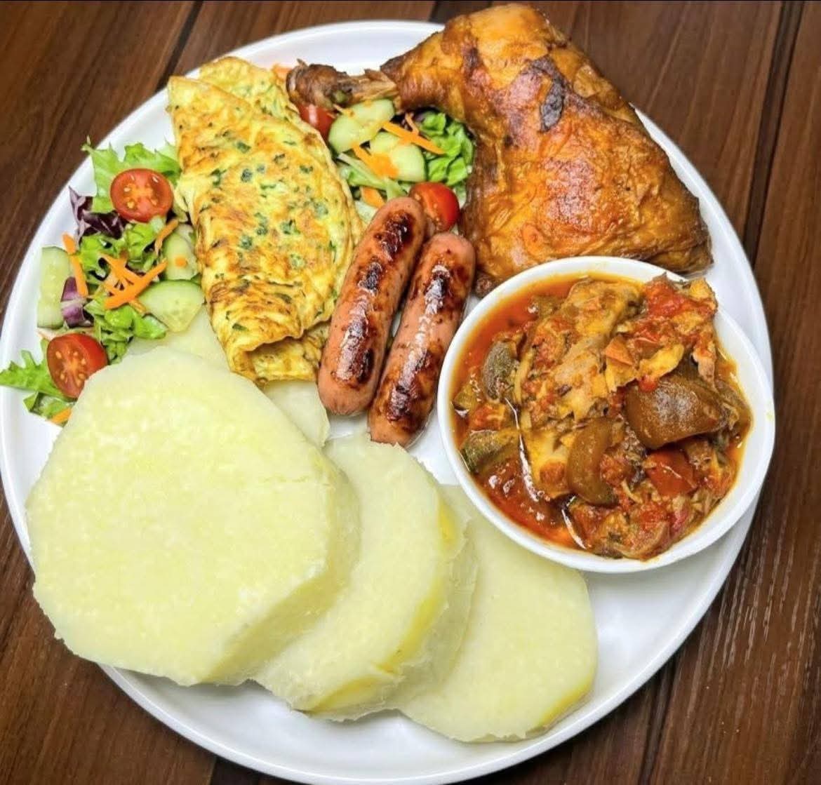Giwa_Ab's tweet photo. Which would you prefer for dinner?

       Local            or        Continental https://t.co/sox9RzAzmy