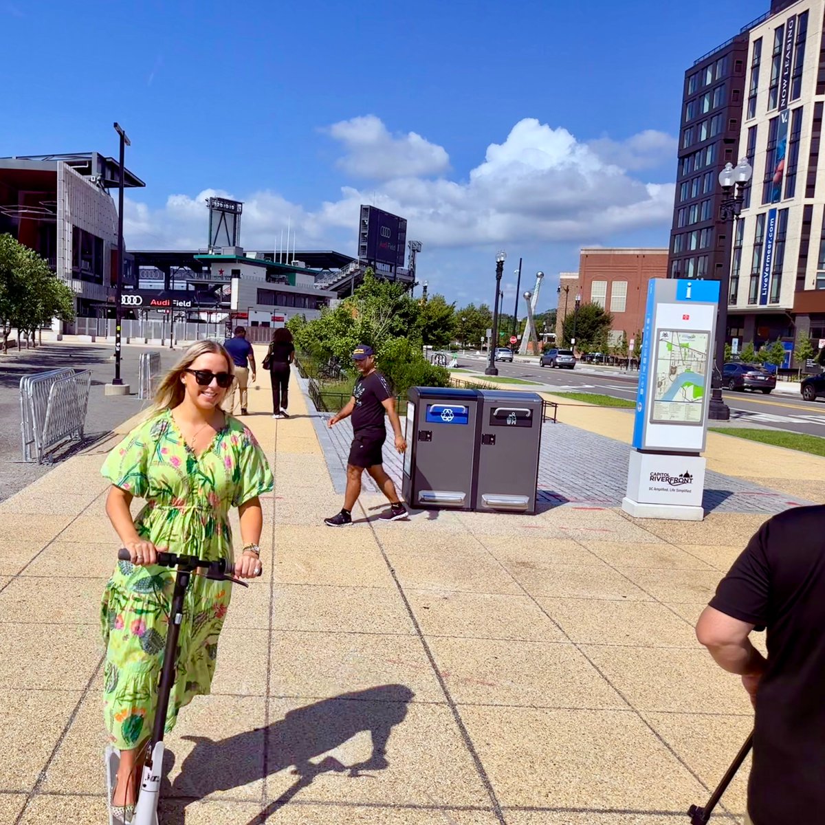 Bigbelly_bins's tweet photo. ♻️💚 Thank you, Baltimore!
Great conversations yesterday at #MRN and @SWANA about:
☀️ Peak season readiness
🎓 Fall planning
♻️ Recycling &amp; compost
📈 Smarter operations
🌿 Cleaner public spaces
Here's to a great summer ahead! ☀️
#SummerReady #AllTogetherBetter @Bigbelly_bins https://t.co/6LIrz4PXk8