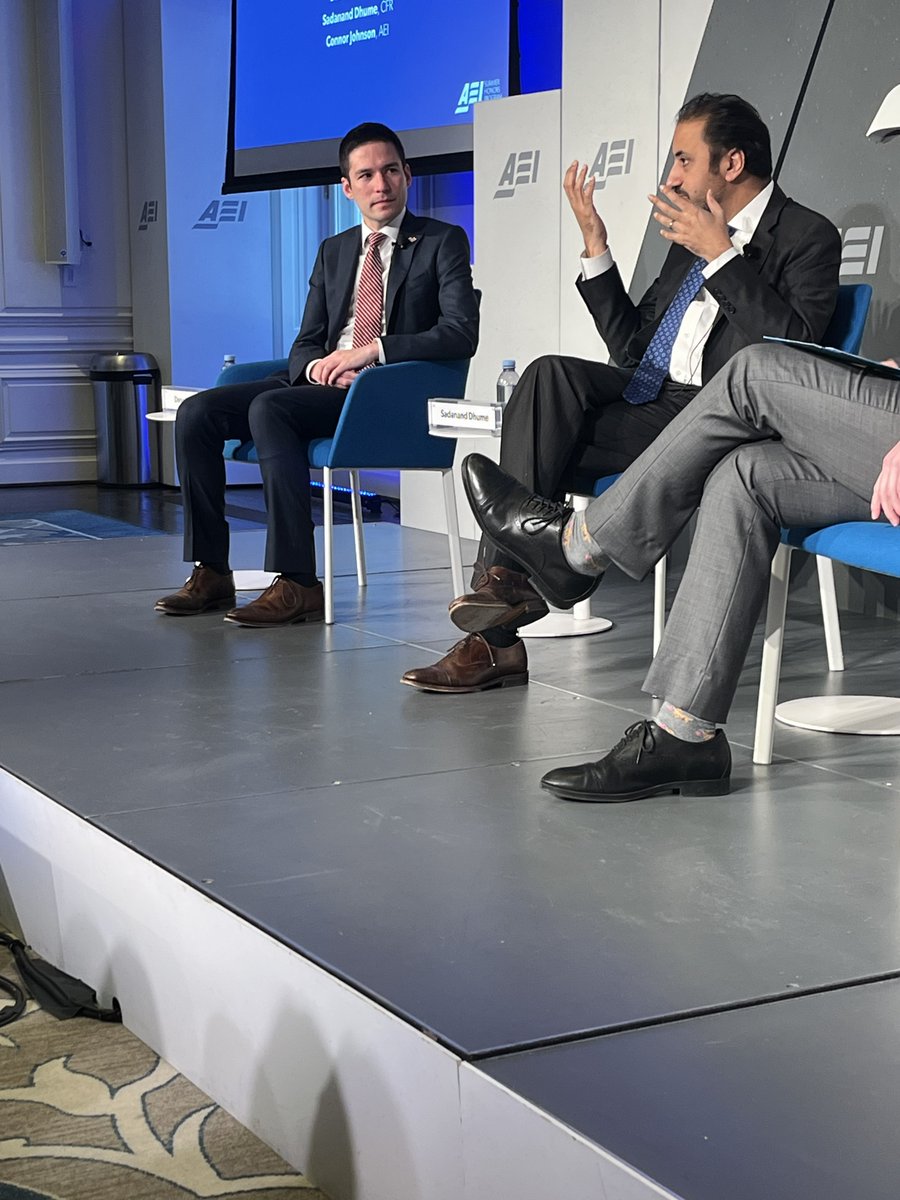 DanielJSamet's tweet photo. Had fun speaking to @AEI Summer Honors Program students today alongside @dhume. https://t.co/257I3EQVeQ