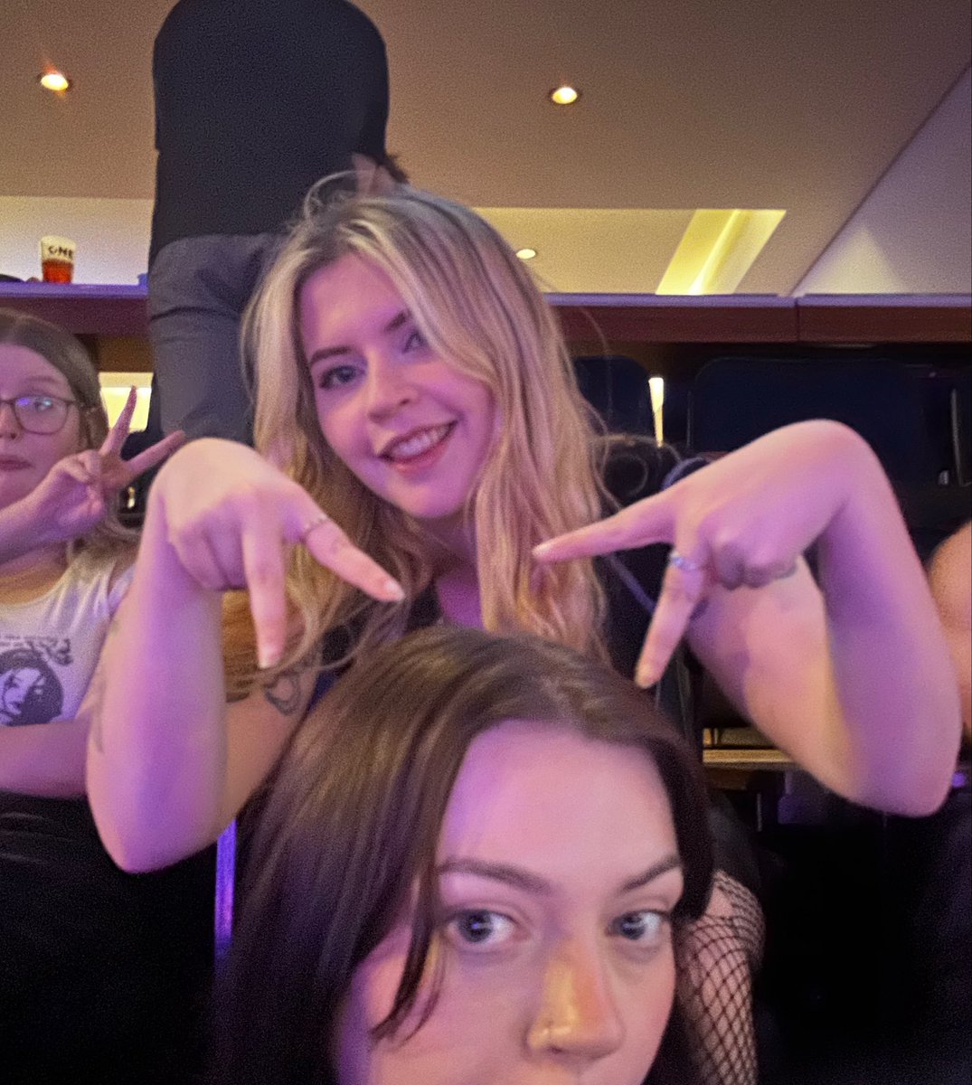 chlo_xii's tweet photo. fireball would go crazy rn https://t.co/RHsqWMeVn2