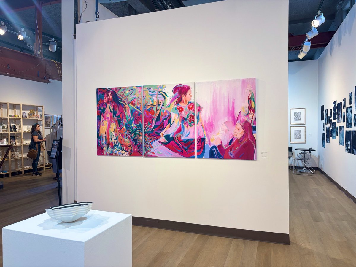 almostsunlight's tweet photo. https://t.co/wwYaYdjrMU my biggest painting got second place and is still available! https://t.co/sTIYprx3SC