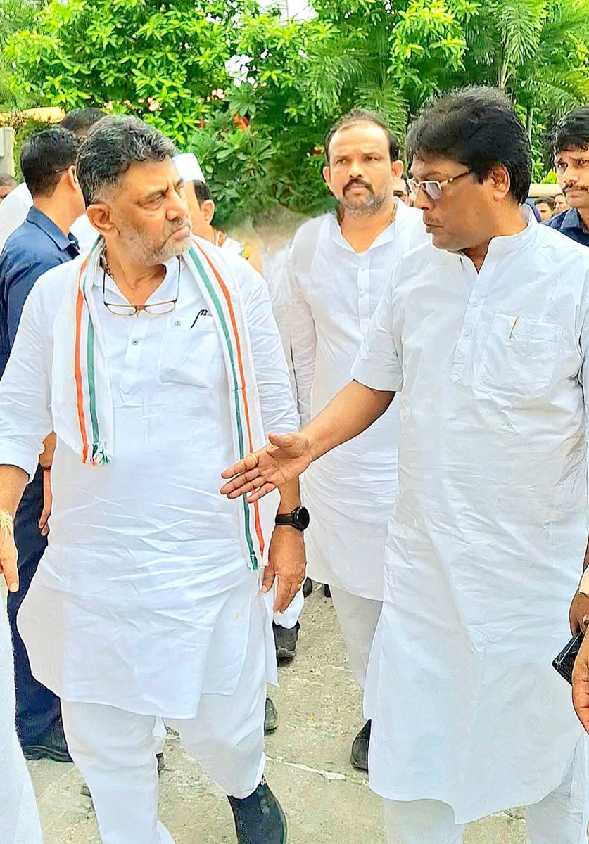 SumanKumarMall2's tweet photo. मेरे मित्र, कर्नाटक के नवनिर्वाचित मुख्यमंत्री श्री डीके शिवकुमार (@DKShivakumar) जी को हार्दिक बधाई एवं शुभकामनाएं।

आपका लंबा राजनीतिक अनुभव, संगठन के प्रति समर्पण और जनता के प्रति प्रतिबद्धता निश्चित रूप से कर्नाटक को विकास, सुशासन और सामाजिक न्याय की नई ऊंचाइयों तक ले जाएगा।

आपके सफल एवं जनहितकारी कार्यकाल के लिए मेरी शुभकामनाएं।
