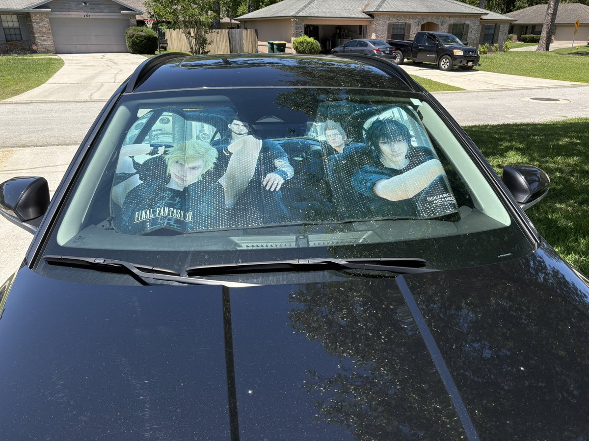 auraxchains's tweet photo. rate my car’s sunshade #ff15 https://t.co/mGnovVX3T5