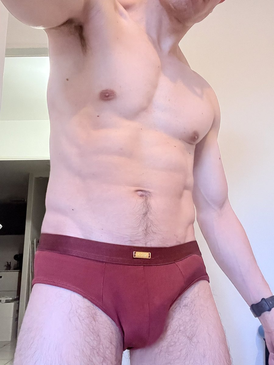 trolololimo's tweet photo. Ça demande à sortir 🍆 https://t.co/9kEv6rHpXA