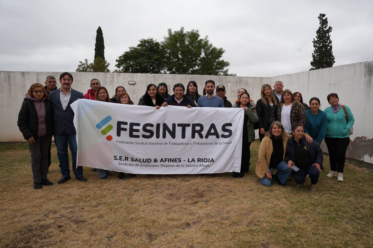 fesintras's tweet photo. 📢 #FESINTRAS se presentó en #LaRioja junto a SER Salud

Denunciamos el ajuste en salud y reafirmamos la necesidad de fortalecer la unidad y la organización federal en defensa de una salud pública de calidad, con salarios dignos y plenos derechos laborales. https://t.co/8af98YdCl1