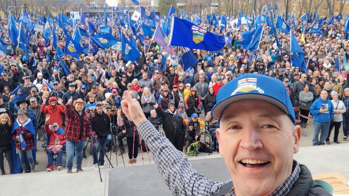 YukonStrong's tweet photo. The decision to block @StayFreeAlberta's petition is an indicator that both the Canadian government and Justice system 

...has forgotten the very definition of democracy

#WEXIT https://t.co/wWUan1OtAq