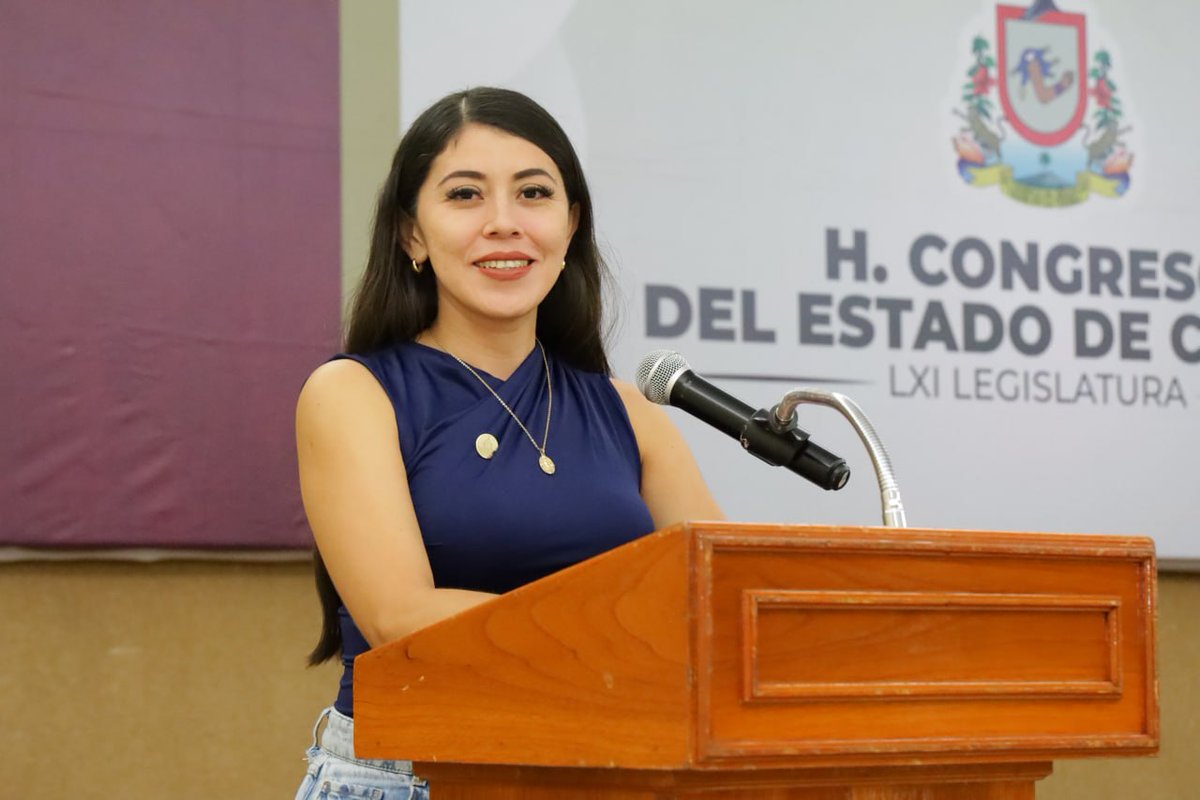 congresocolima's tweet photo. Dip. Yesi Ventura lee dictamen que propone otorgar estímulos fiscales a contribuyentes del municipio de Armería:

Descuento de 100% en multas y recargos en Predial; limpieza de predios en cementerio municipal e infracciones en materia de tránsito, para los años 2026 y anteriores. https://t.co/5Iq6WrbEgx