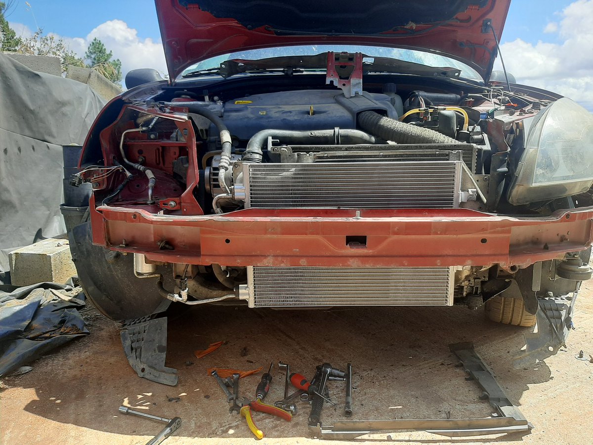 vantiloup's tweet photo. Testing the air-con today. Last year I rebuilt the system as it hadn't worked 20 years. Never worked on a/c before but seems to be still working just fine https://t.co/PjfJHFIm47