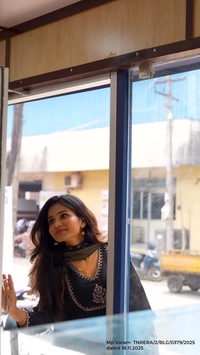 insta_fami's tweet photo. Yasmin muslim mnda iva face card eppaa aduchu therikka vitta da uffff enama iruka d yasi https://t.co/jZFk1IpqK4
