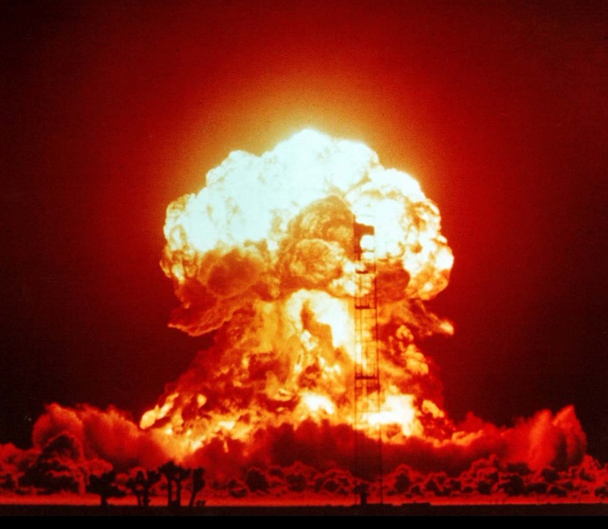 AmericanpowerUs's tweet photo. 🚨 #BREAKING NEWS:💥⚡

 🇺🇲⚔️🇮🇷-Tensions reach a critical boiling point as reports suggest major U.S. military movements are underway. Sources indicate a potential large-scale operation could be imminent. Watching the situation unfold closely tonight. https://t.co/2Wk5m5jkLB