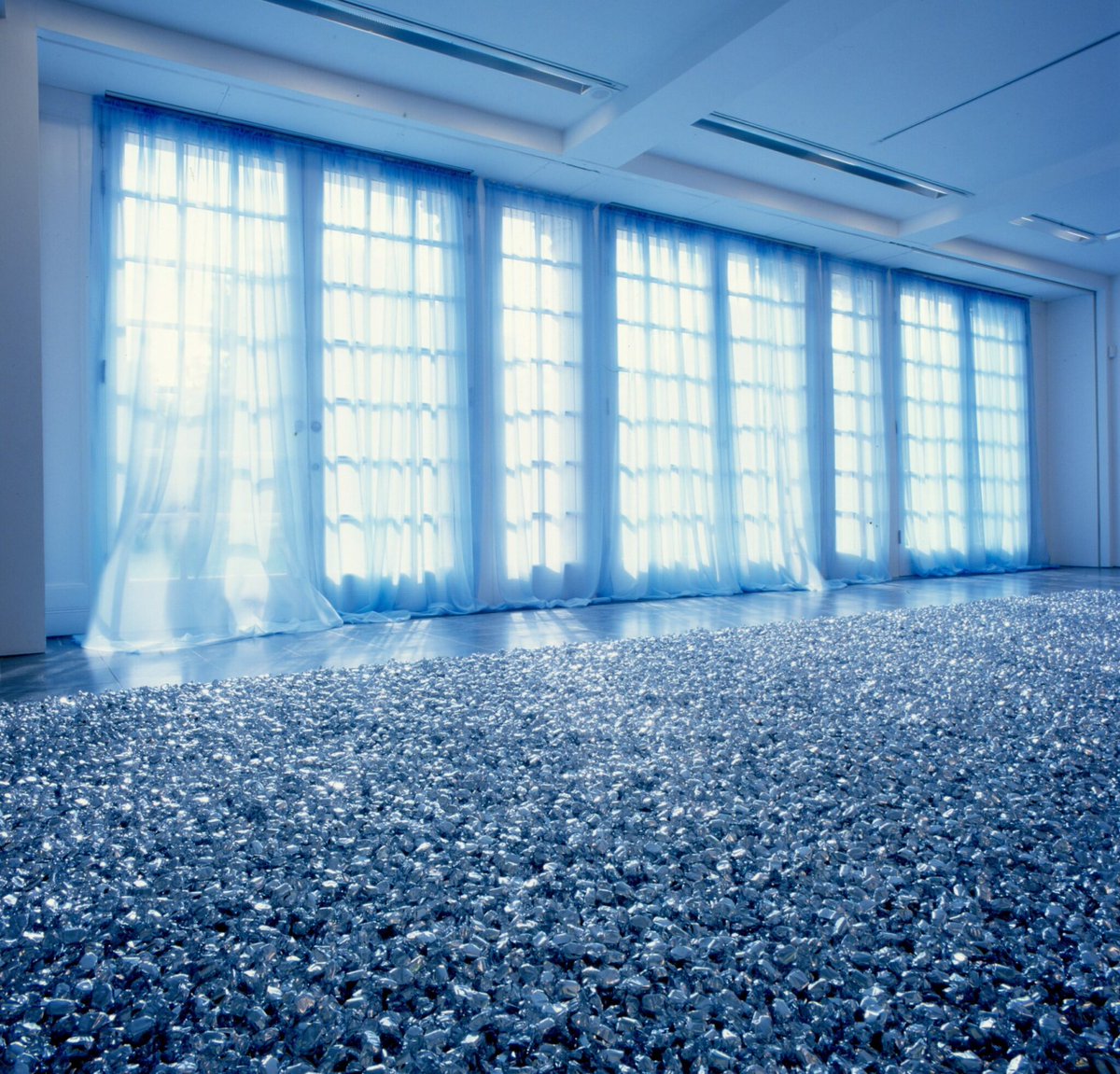 AestheticaMag's tweet photo. #InsightOfTheDay | Felix Gonzalez-Torres 

"Above all else, it is about leaving a mark that I existed: I was here. I was hungry. I was defeated. I was happy. I was sad. I was in love. I was afraid. I was hopeful." https://t.co/UaScDU9dFj