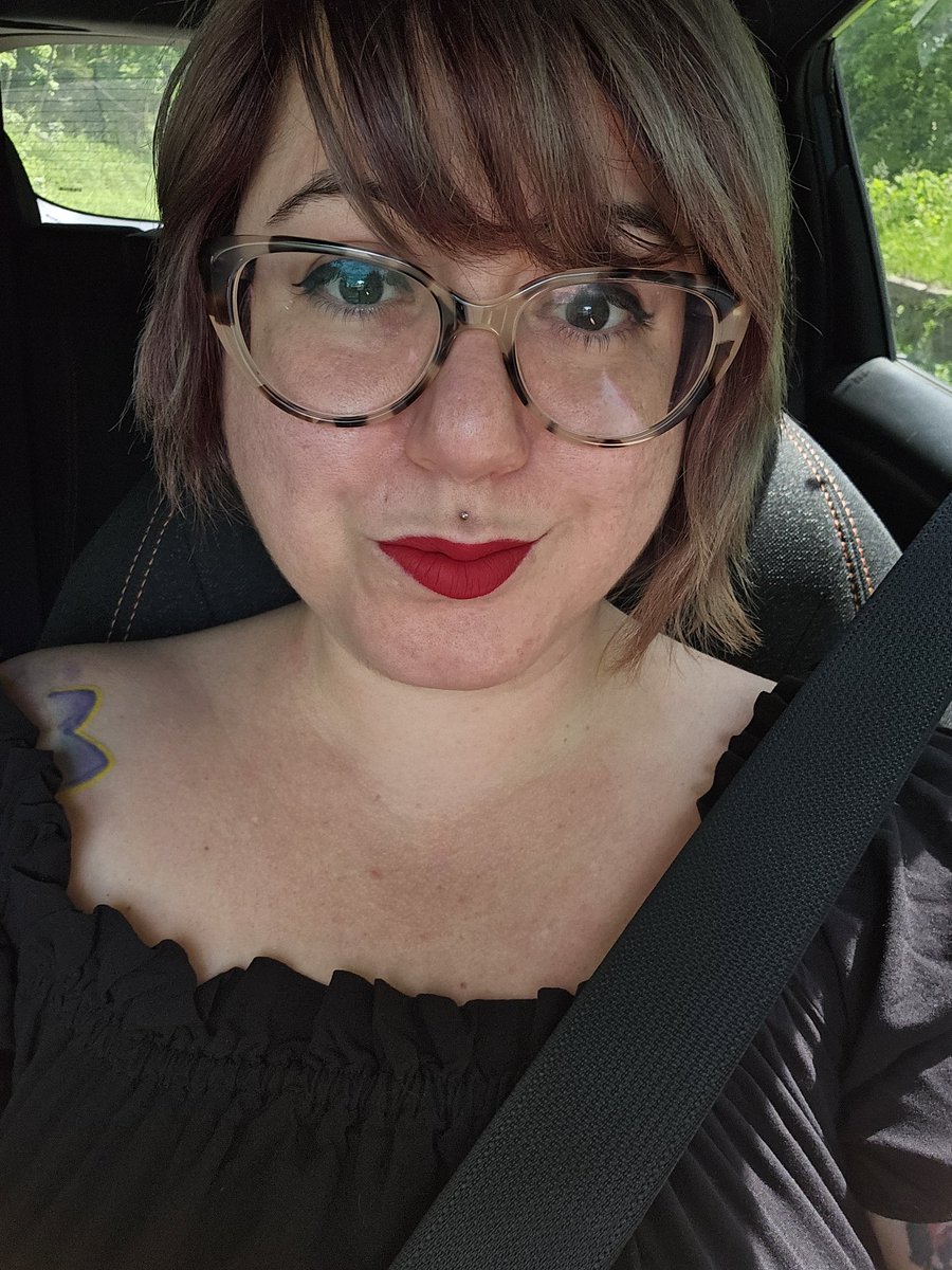 DanniVish's tweet photo. Yesterday was my birthday, 38 feels good so far! https://t.co/HNlzzJvdcG