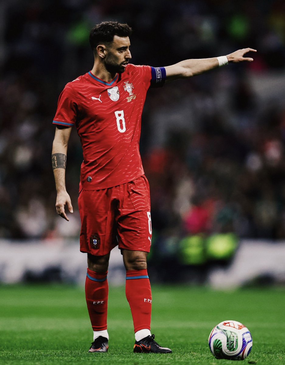 Utdtruthful's tweet photo. 🚨 𝐍𝐄𝐖: VAR will now be able to intervene in wrongly awarded CORNER kicks, wrongly-awarded second yellow cards, and mistaken identity incidents. Some of the changes approved ahead of this summer's World Cup tournament. #MUFC [Sky] https://t.co/6PZgXu7dH7