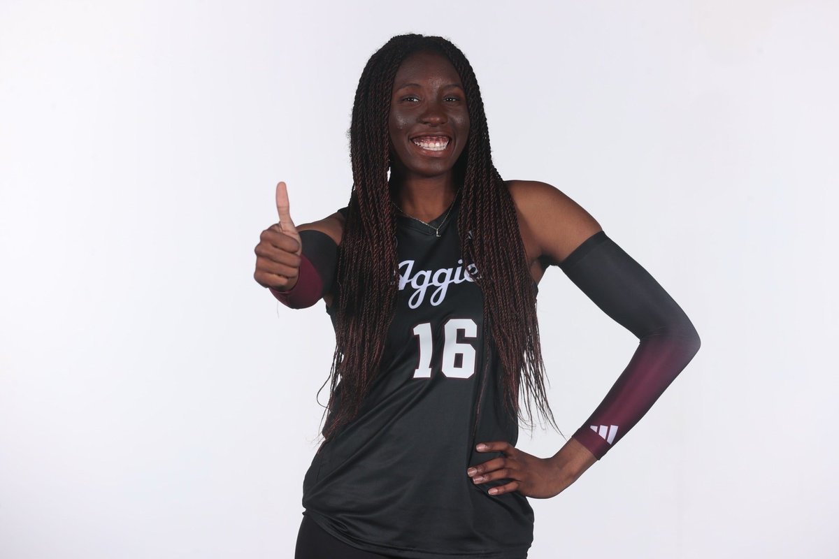 AggieVolleyball's tweet photo. Lufe’s officially on campus 🤩

The final member of our freshmen class is in Aggieland 👍

#GigEm // #AggieVB https://t.co/nQdJZWKtYK