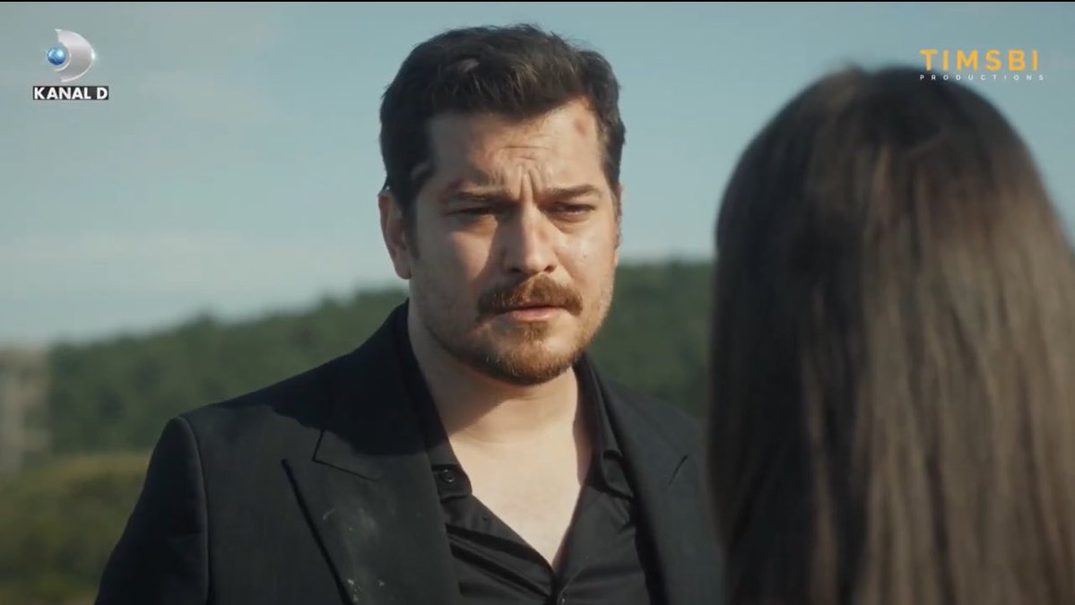 Heartless_103's tweet photo. “-are you okay dad? 
-Ruya, you look like your mom”
Not this scene i’m crying 😭

 #EşrefRüya #eşsan https://t.co/lPrRy0R1e5