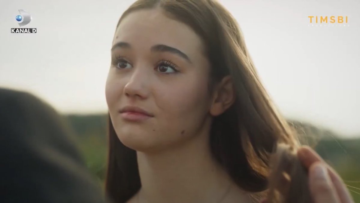 Heartless_103's tweet photo. “-are you okay dad? 
-Ruya, you look like your mom”
Not this scene i’m crying 😭

 #EşrefRüya #eşsan https://t.co/lPrRy0R1e5