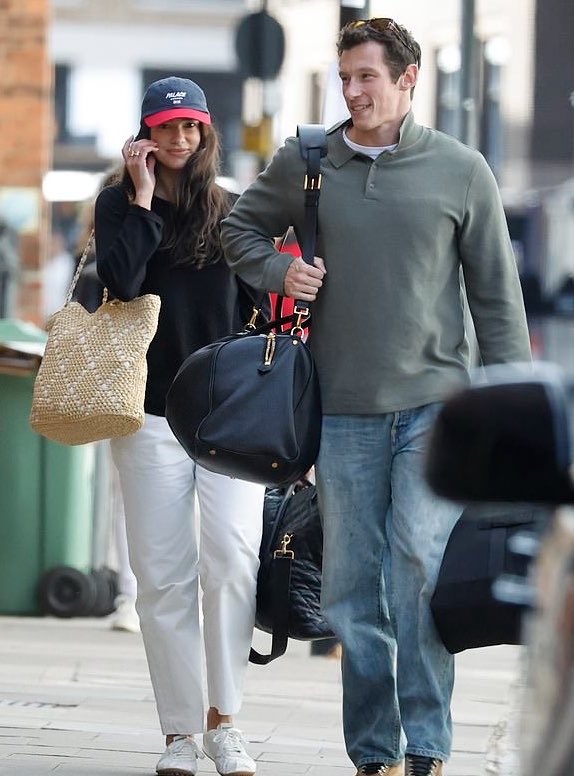 addictionlipa's tweet photo. dua lipa and callum turner heading to their flight to sicily for their 3-day wedding celebration in palermo 🇮🇹💍 https://t.co/KSyZaBob0a
