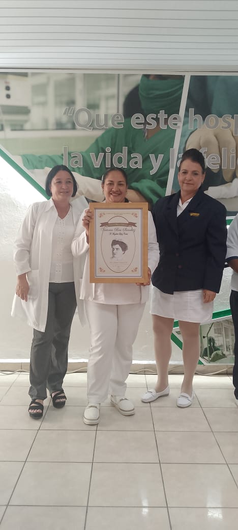 perez_torriente's tweet photo. Victoria Brú Sánchez, cuyo alto sentido del deber profesional la convirtió en la primera mártir de la Enfermería Cubana, no solo supo amar los cuidados que prodigaba, sino que amó a quiénes los recibían, tanto que entregó su propia vida para salvar otras. https://t.co/G9YH6Iyir2