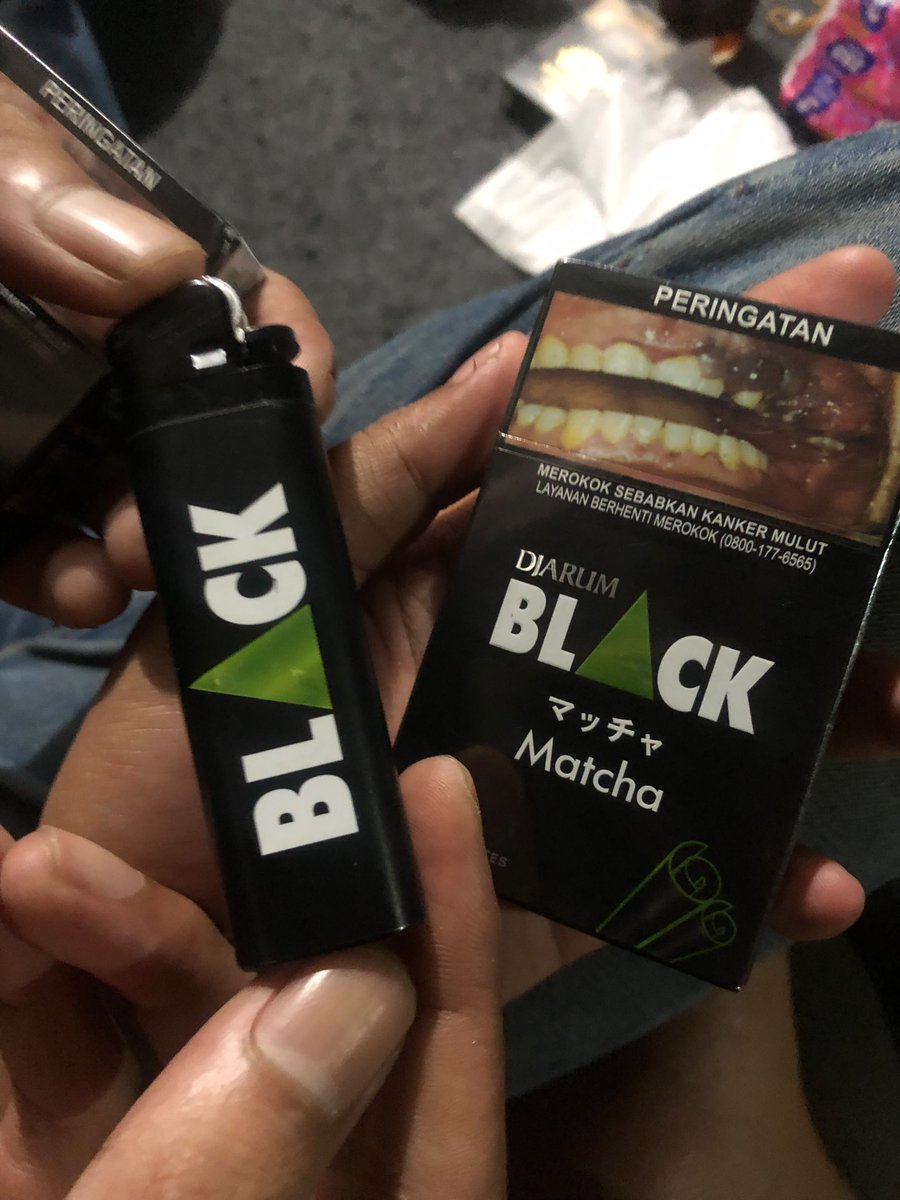 raflyafff's tweet photo. @rokok_indonesia enak pol dan agak kesel dikit gak bisa dapetin PR package-nya https://t.co/BKliVUARTs