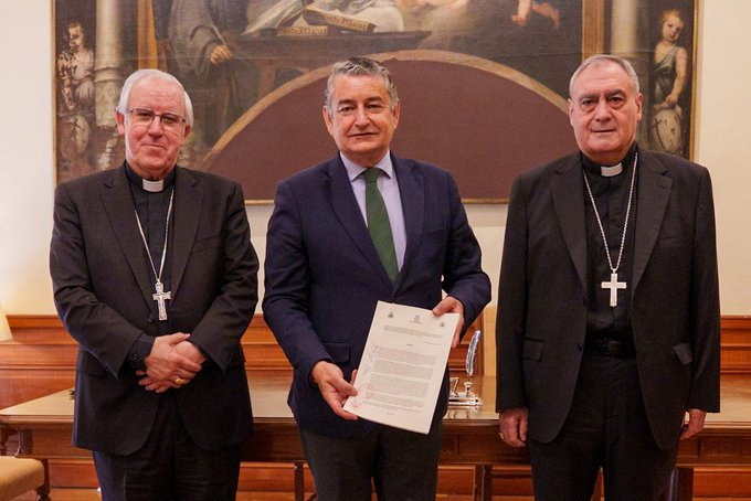 aizquierdo777's tweet photo. 𝗤𝘂𝗲́ 𝗮𝗹𝗲𝗴𝗿𝗶́𝗮.
Juanma Moreno Bonilla por fin ha decidido mejorar la sanidad pública andaluza. Para ello ha renovado el contrato de 117 capellanes.
De ellos, 83 a jornada completa y 34 a tiempo parcial.
Esto es poner los pies en la tierra y, a la vez, en el cielo.

Si te pones enfermo en Andalucía... ejem, bendito seas.
(Los contratos los paga íntegros el Servicio de Salud).
𝗤𝘂𝗲́ 𝗮𝗹𝗲𝗴𝗿𝗶́𝗮.