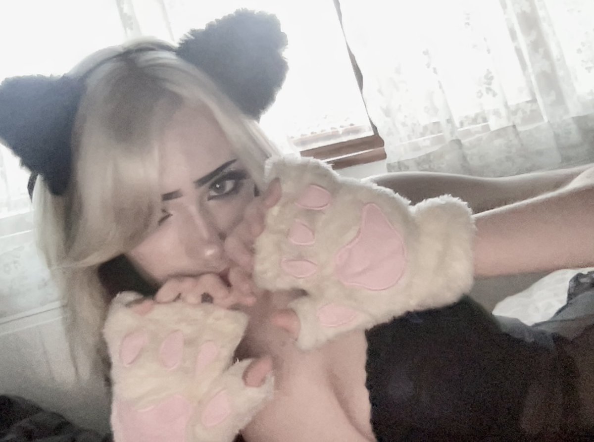 0__Donut's tweet photo. ;-; https://t.co/ZVy5mITZ39