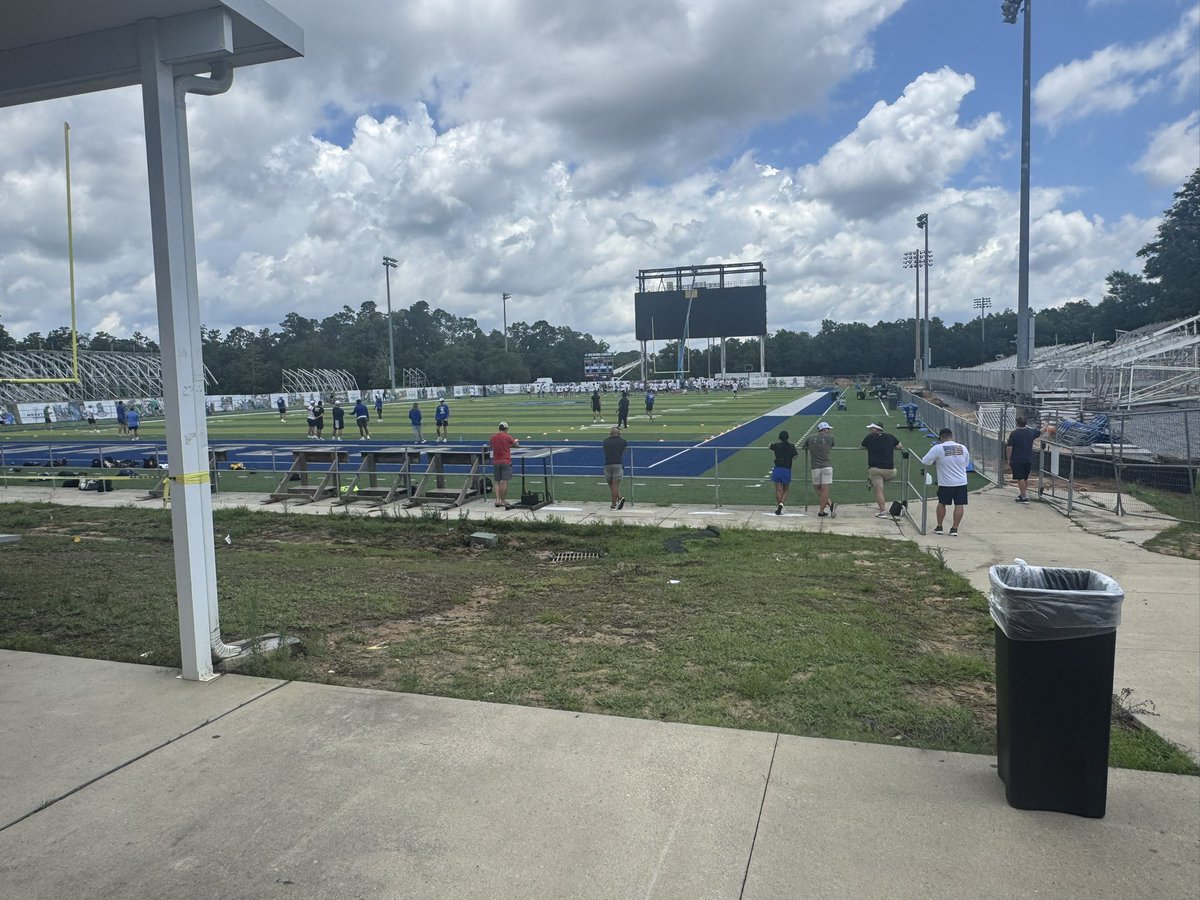 kellerbrown88's tweet photo. Last week a had a great opportunity kicking at @UWFFootball. Had a great time getting to know more about my local D1 college.
@CoachJ_Remsza @Rhunt05 @CoachPerry_ST @coachclayisbell @nunez_jay @CoulterRecruits @trlong02 @StClark30 @andrew_36_ @ccrusadersfball @BobbyClayton75 @Coachdrewfrench @KohlsKicking