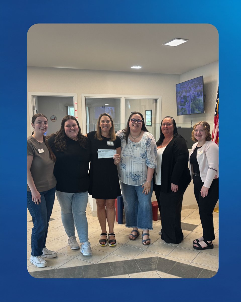 Servicecu's tweet photo. 😄 Let's kick Adopt a Nonprofit off with our Exeter branch!

🤝 Our Exeter branch staff selected Big Brothers Big Sisters to receive a $500 donation in recognition of their impact in the community. https://t.co/oZ20ourxF9
