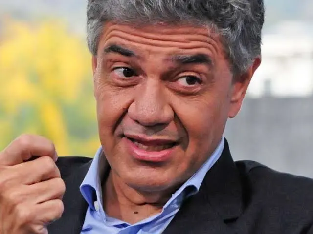 mateamarrgo's tweet photo. @ProCiudadBsAs un tipo con esta jeta, que vive en Vicente Lopez, le dice a 650 personas de las cuales el 90% vive tambien en PBA que van a proteger su estilo de vida porteño.

Argentina, un pais. https://t.co/ZRKVdUjiYG