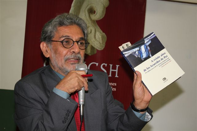 HistoriasAl_SV's tweet photo. 03/06/2026. Fallece Guillermo Antonio Martínez Uribe. Sociólogo, Doctor en Ciencias Políticas, investigador social, músico, escritor y profesor universitario. Docente en la Escuela de Relaciones Internacionales de la Universidad de El Salvador. Militó en la Juventud Comunista-JC. https://t.co/ajIScO6ohf