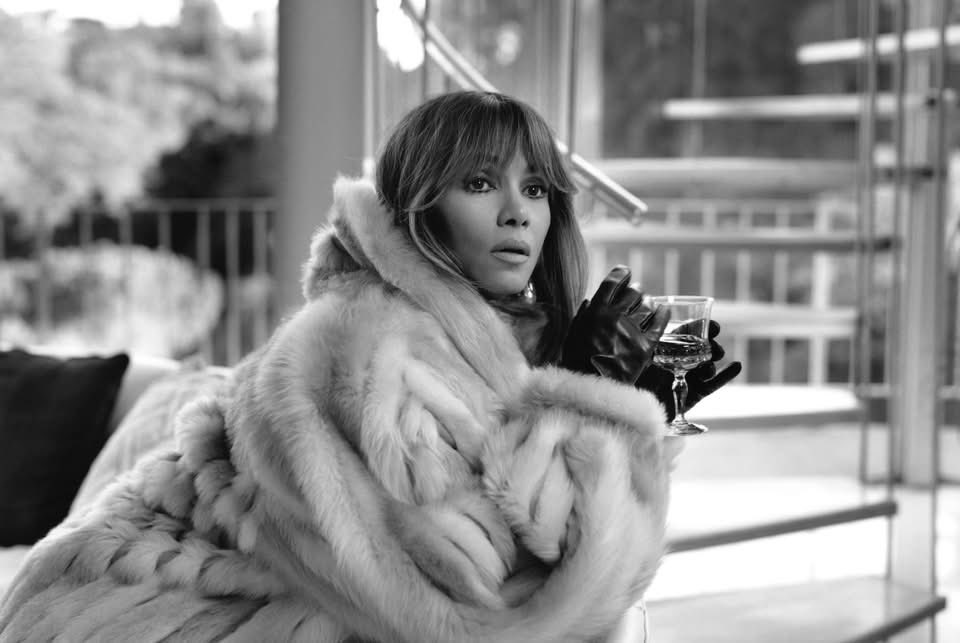 Halleberry1 tweet media