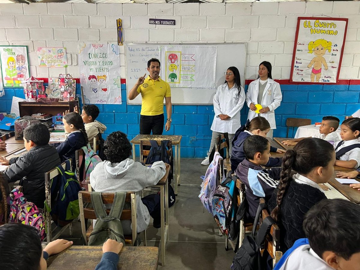 IpasmeOficial's tweet photo. La Unidad Médica Rubio llevó el programa "Vida Saludable con Ipasme" a la Escuela Nac. Ismelda del Carmen Vera en el municipio Junín. Se garantizó atención en medicina general, psicología y nutrición al personal docente, administrativo, obreros y estudiantes. #SaludEstructural https://t.co/uQFiDPK1lK