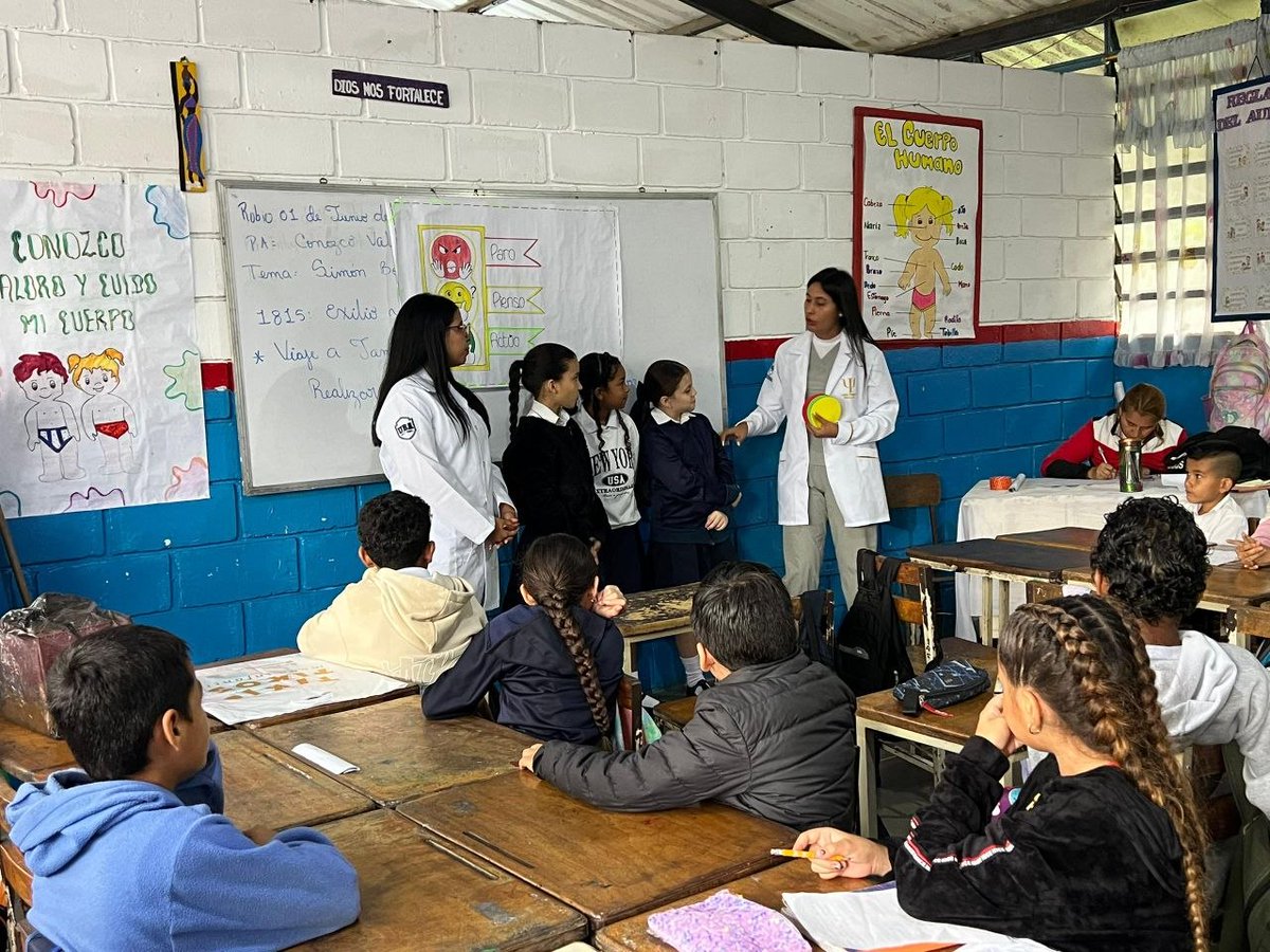 IpasmeOficial's tweet photo. La Unidad Médica Rubio llevó el programa "Vida Saludable con Ipasme" a la Escuela Nac. Ismelda del Carmen Vera en el municipio Junín. Se garantizó atención en medicina general, psicología y nutrición al personal docente, administrativo, obreros y estudiantes. #SaludEstructural https://t.co/uQFiDPK1lK