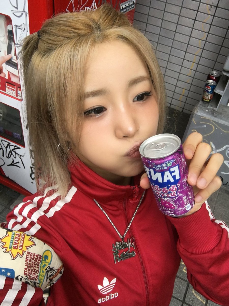 picsyps's tweet photo. 260529 #SUNHYE b.stage update (1/3)

“Monchhichi Free Fall (title by Genpyo).”

#YOUNGPOSSE #영파씨 #정선혜 https://t.co/rcUs0BWQxn